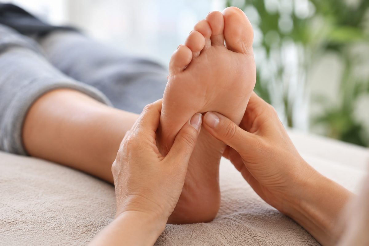 Fußreflexzonentherapie an der Fußsohle